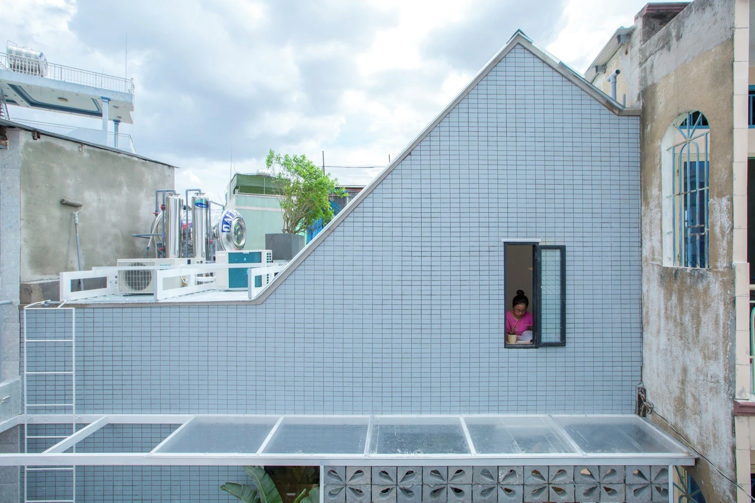 Căn nhà 16m2 nhỏ nhỏ xinh xinh cho gia đình trẻ trong hẻm nhỏ Sài Thành