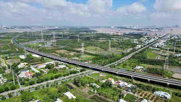 Cao tốc Bến Lức - Long Thành đoạn đi qua đường Rừng Sác. Ảnh: Anh Tú. 4-nut-giao-rung-sac.jpg