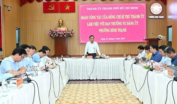 Bí thư Thành ủy TP HCM Trần Lưu Quang phát biểu kết luận buổi làm việc. Nguồn: SGGP xuyen-tam-3.jpg