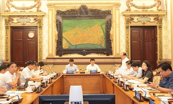 Toàn cảnh buổi làm việc. Ảnh: Phương Châu – Yến Nhi cang-1.jpg