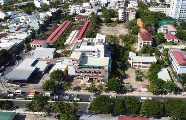 Khu đất vị trí đắc địa bị đem đối ứng BT trái phép. Ảnh: Thái Bình bt-nha-trang-1.jpg