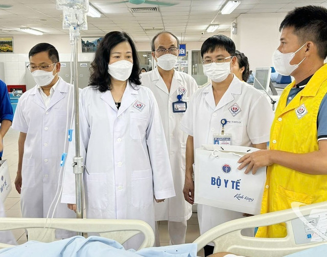 Đoàn công tác của Bộ Y tế thăm Bệnh viện Trung ương Thái Nguyên Đoàn công tác của Bộ Y tế thăm Bệnh viện Trung ương Thái Nguyên