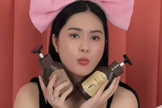Đoàn Di Băng và doanh nhân Nguyễn Quốc Vũ đang là cái tên thu hút sự chú ý của cộng đồng mạng, cơ quan chức năng tỉnh Đồng Nai thống nhất khởi tố vụ án liên quan đến sản phẩm mỹ phẩm do Công ty EBC Đồng Nai sản xuất, đại gia quận 7 từng tích cực quảng cáo. Ảnh chụp màn hình doan-di-bang1.jpg