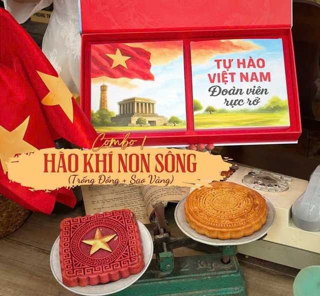 Bánh Trung Thu yêu nước. Ảnh: Facebook co-do-sao-vang8-7222.jpg