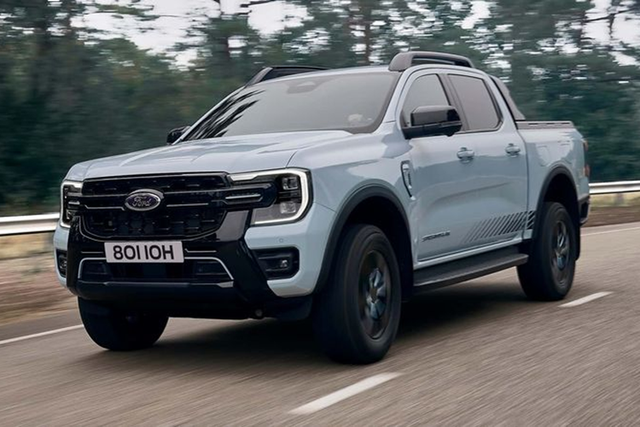 Ford Ranger PHEV 2025 ra mắt, chạy 45 km "không ăn 1 giọt xăng" Ford Ranger PHEV 2025 ra mat, chay 45 km