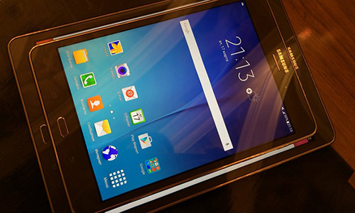 Máy tính bảng Samsung ngày càng giống iPad? - Hình 2 May tinh bang Samsung ngay cang giong iPad?-Hinh-2