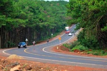 Gói thầu XL12 cao tốc Bắc – Nam phía Tây: Một mình một ngựa, giá bỏ thầu sát giá dự toán