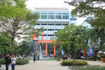 Dự án 12 tỷ tại Trường CĐ Công Thương TP HCM: Vì sao 3/4 gói thầu chỉ định rút gọn?