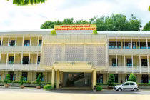 Gói thầu tại CĐ Nông lâm Nam Bộ: Vì sao nhà thầu duy nhất "về đích"? 