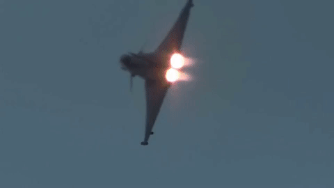 4 máy bay xuất kích từ căn cứ RAF Lossiemouth ở Moray, 2 chiếc còn lại cất cánh từ căn cứ RAF Coningsby ở Lincolnshire.