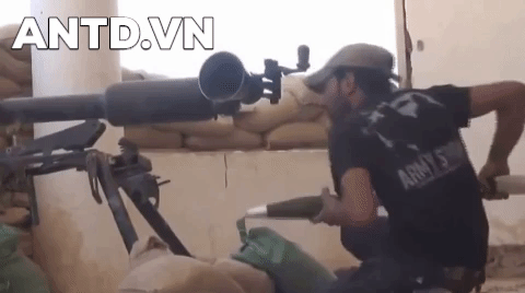 Pháo SPG-9 có nòng súng với khóa nòng mở, giá giữ súng 3 chân, thiết bị điện để khai hỏa và thiết bị ngắm bắn (kính ngắm PGO-9X hoặc kính ngắm hồng ngoại PGN-9 IR).