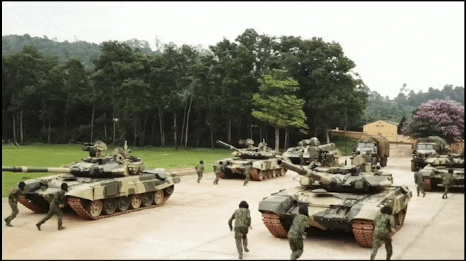 Lớp 2 là hệ thống phòng thủ chủ động ARENA. Hệ thống này sẽ phóng ra màn mưa mảnh vụn chuyên đánh chặn các loại đạn chống tăng trước khi chúng lao vào xe.