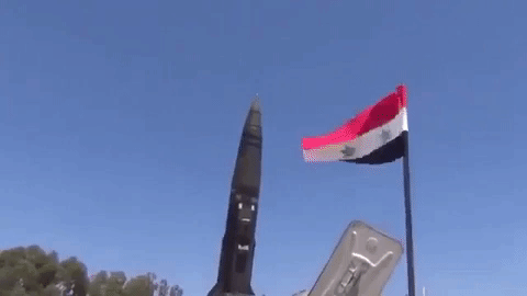 Ngay khi đoàn xe tăng của Thổ Nhĩ Kỳ được chở đến Syria để tham chiến, quân đội Syria (SAA) đã quyết định tấn công lực lượng này.