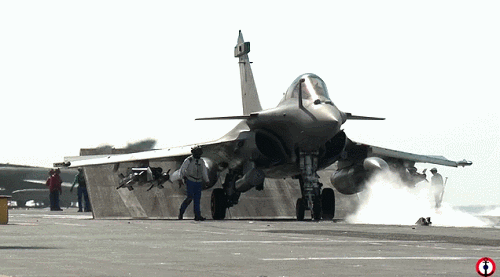Việc hải quân Pháp đưa chiến hạm mạnh nhất của mình tới Syria trong lúc tình hình chiến sự tại tỉnh Idlib đang diễn ra hết sức căng thẳng đã thu hút sự chú ý của truyền thông quốc tế.
