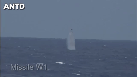 Chưa dừng lại ở đó, Trident II D5 là loại tên lửa hạt nhân khó đánh chặn khi sử dụng vật liệu có khả năng tán xạ sóng radar.