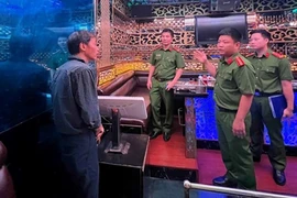 Công an kiểm tra cơ sở karaoke, nhà nghỉ ở Phú Thọ phát hiện hoạt động mại dâm