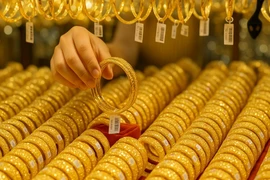 Phạt tiền từ 80-100 triệu nếu mang vàng xuất nhập cảnh trái phép