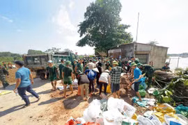 Huy động quân đội hộ đê cứu dân ở Bắc Ninh