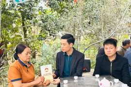 UBMTTQ tỉnh Lào Cai thăm hỏi gia đình nạn nhân vụ chìm tàu trên hồ Thác Bà