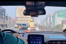 CSGT Hà Nội mở đường hỗ trợ sản phụ đến bệnh viện an toàn