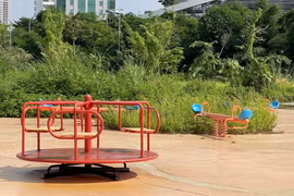 Nhếch nhác công viên hồ điều hòa 744 tỷ ở Hà Nội