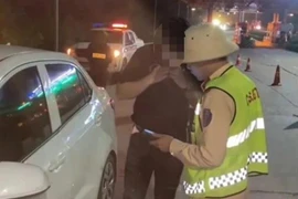 Vi phạm nồng độ cồn, tài xế xe chở khách bị phạt 19 triệu 