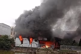 Cháy lớn tại nhà tình thương ở Bắc Ninh