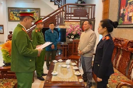 Bắt giám đốc công ty Trung Hiếu khai thác đất trái phép