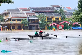 Tập trung ứng phó khẩn cấp, khắc phục hậu quả mưa lũ lớn tại Trung Bộ