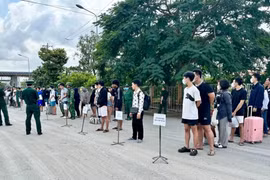 Tìm “việc nhẹ, lương cao” nhiều người bị chích điện ở Campuchia