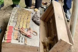 Người dân Bắc Ninh phát hiện hòm súng đạn khi đi tập thể dục về