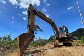 Cận cảnh dự án nạo vét suối tiền tỷ dừng thi công