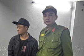 Bắt giữ tên ‘đạo chích’ khi đang dắt xe máy vào quán Internet