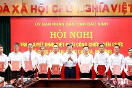 Bắc Ninh tăng cường 32 viên chức về công tác tại xã, phường