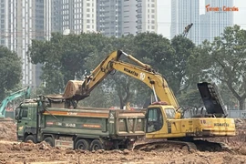 ‘Mục sở thị’ đại công trường hồ đầu mối Mễ Trì gần 400 tỷ ở Hà Nội