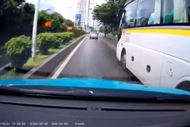 Từ phản ánh của người dân, xử phạt ô tô vượt nguy hiểm ở Khánh Hòa 