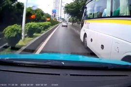 Từ phản ánh của người dân, xử phạt ô tô vượt đèn đỏ ở Khánh Hòa 