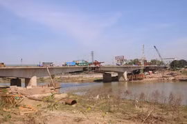 Hợp long đơn nguyên mới cầu Xương Giang trên cao tốc Hà Nội - Bắc Giang 