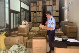 Thu giữ hơn 7.000 sản phẩm gắn nhãn hiệu ZARA nghi giả