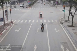 ‘Mắt thần' AI phát hiện 703 trường hợp vượt đèn đỏ ở Hà Nội