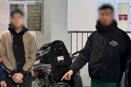 Hai thanh niên mua cần sa về sử dụng bị 141 Hà Nội bắt giữ