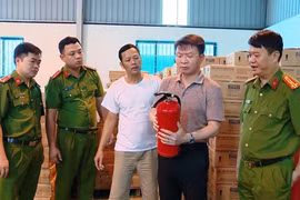 Thủ tướng gửi thư khen Công an Phú Thọ triệt phá hàng triệu bình chữa cháy giả