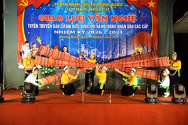 Đêm giao lưu văn nghệ của người Mường Phú Thọ trước thềm bầu cử