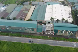 Hà Nội: Hô biến đất phi nông nghiệp ngoài đê sông Đuống thành… nhà lầu 3 tầng? 