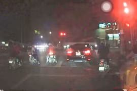 Tài xế bị phạt 19 triệu vì lái ô tô vượt đèn đỏ ở Hà Nội