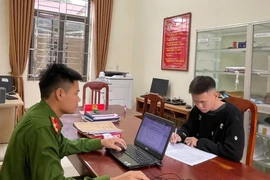 Mâu thuẫn trên bàn nhậu, lấy dao chém bạn