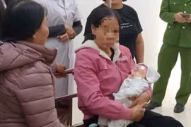 Bé gái sơ sinh hơn 1 tháng tuổi bị bỏ rơi gần bụi chuối ở Lào Cai