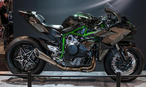 Soi chi tiết siêu môtô Kawasaki Ninja H2R giá 50.000 USD