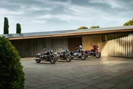 Ra mắt BMW R18 2025 từ 15.395 USD - nâng cấp toàn diện