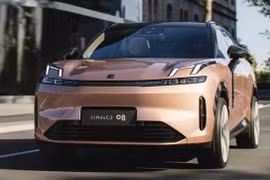 Các hãng ôtô chia rẽ về tương lai xe hybrid sạc điện